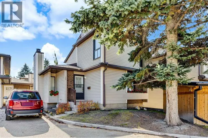 28, 76 Cedardale Crescent SW, Calgary, Alberta T2W3Z5