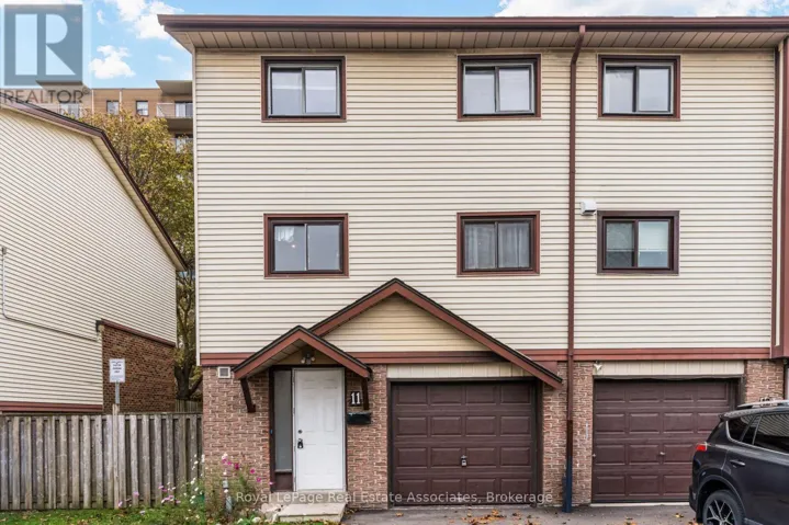 11 - 11 MCCALLUM COURT, Brampton (Queen Street Corridor), Ontario L6W3M4
