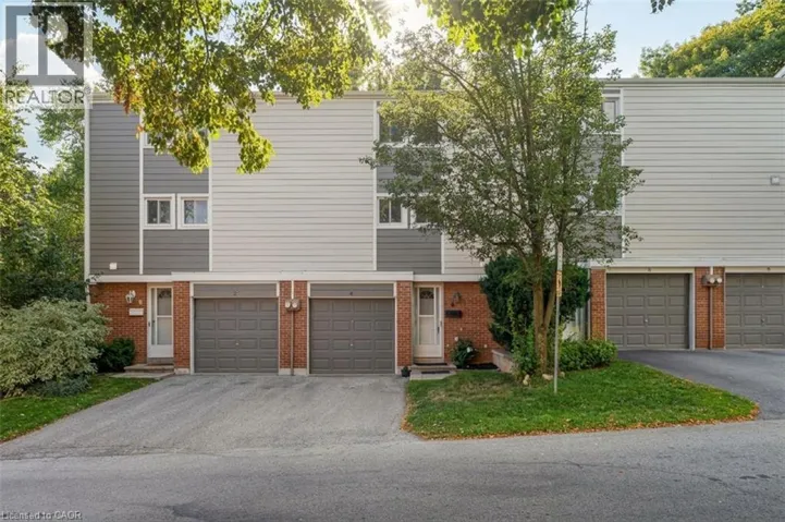 4 PATRICE Court, Dundas, Ontario L9H5P5