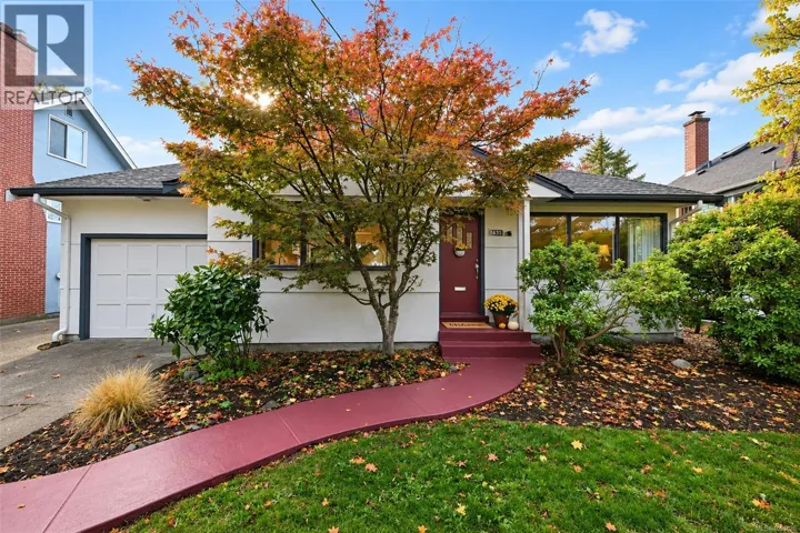 1635 Fairfield Rd, Victoria, British Columbia V8S1G4