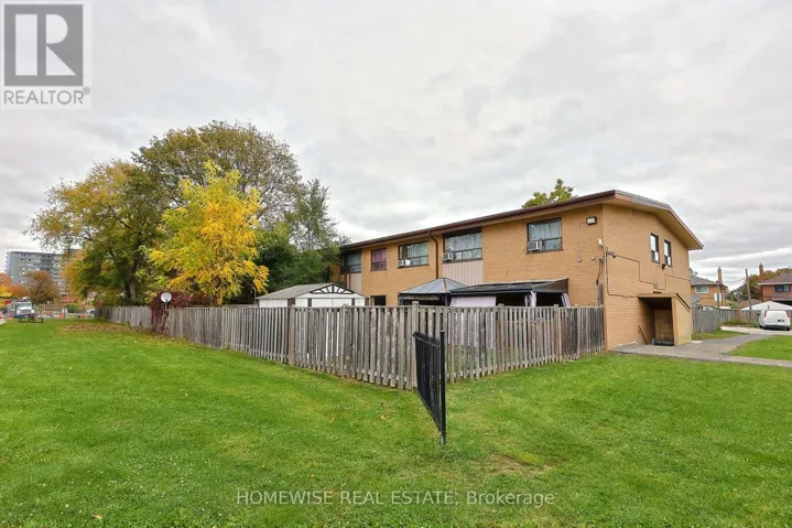 8 - 31 SEDGELEY DRIVE, Toronto (Willowridge-Martingrove-Richview), Ontario M9R1Z5