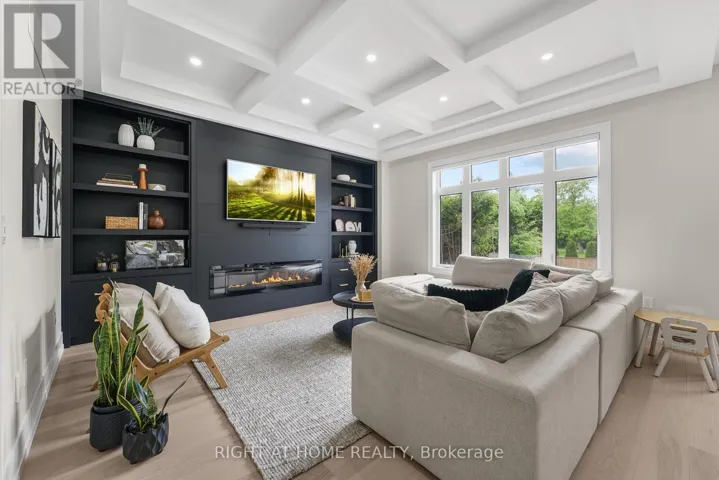262 SENLAC ROAD, Toronto (Willowdale West), Ontario M2R1P8