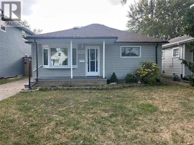 1915 FERNDALE, Windsor, Ontario N8T2K9