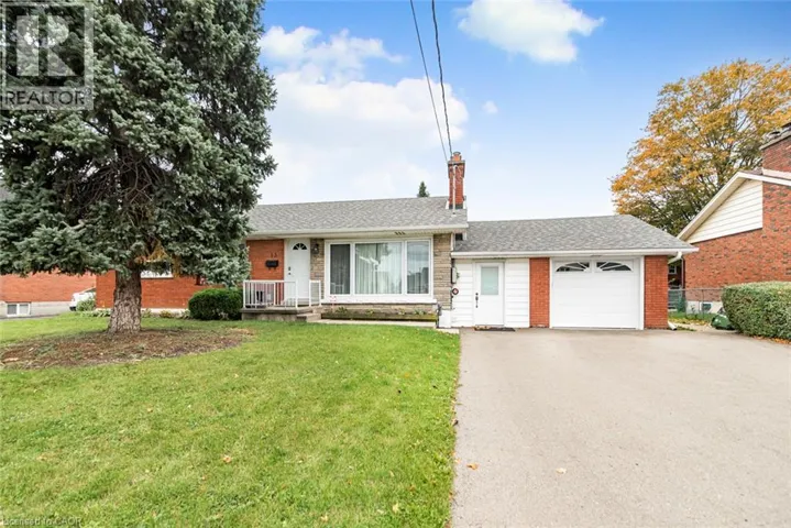 13 MEADOWVALE Avenue, Hamilton, Ontario L8G2L7