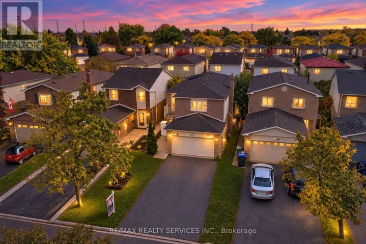 54 PICKARD LANE, Brampton (Fletcher's West), Ontario L6Y2M5