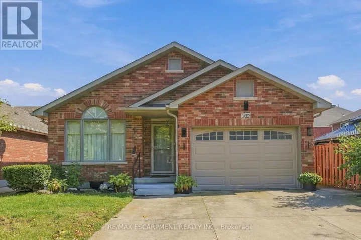 102 COVE CRESCENT, Hamilton (Stoney Creek), Ontario L8E5A1