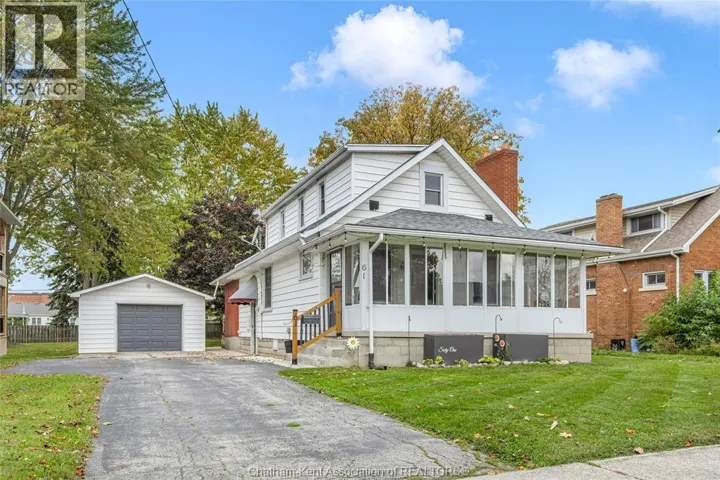 61 UNIVERSITY AVENUE, Wallaceburg, Ontario N8A3Z7