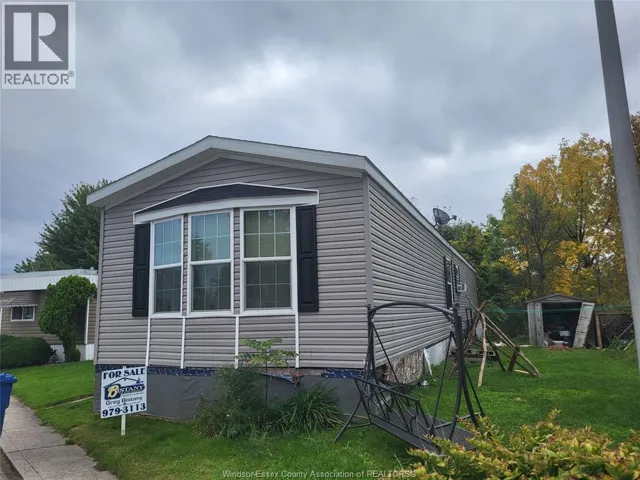 21 WILDER South, Lakeshore, Ontario N8N2S9