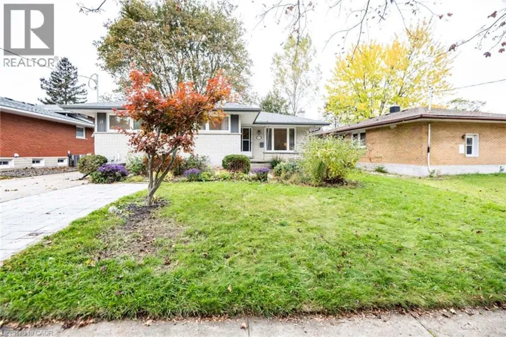 11 DUNCAIRN Avenue, Kitchener, Ontario N2M4S5