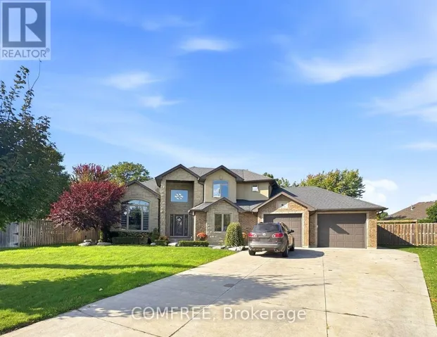 8 MARSHWOODS BOULEVARD, Kingsville, Ontario N9Y0A5