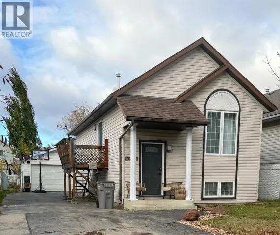 6226 90 Street, Grande Prairie, Alberta T8W2M3
