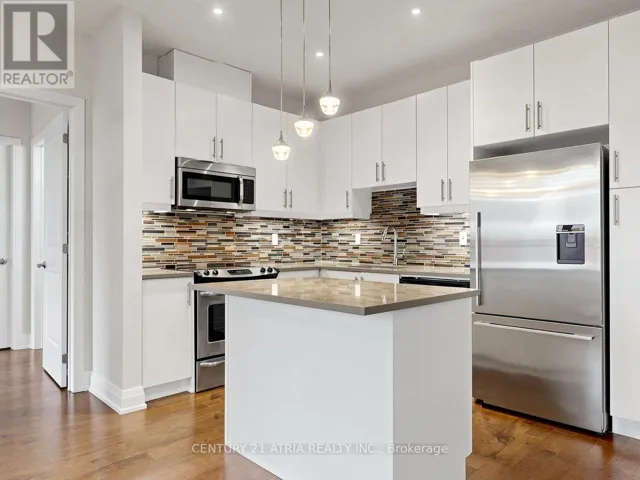 512 - 15277 YONGE STREET, Aurora (Aurora Village), Ontario L4G1Y3