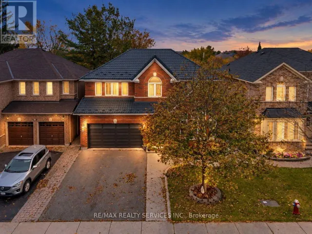 82 DUNVEGAN CRESCENT, Brampton (Fletcher's Meadow), Ontario L7A3L4
