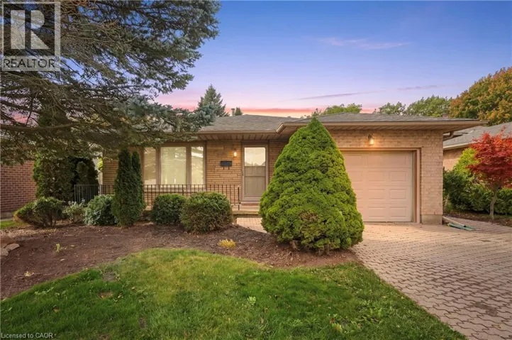 84 LARCHWOOD Circle, Welland, Ontario L3C6T3