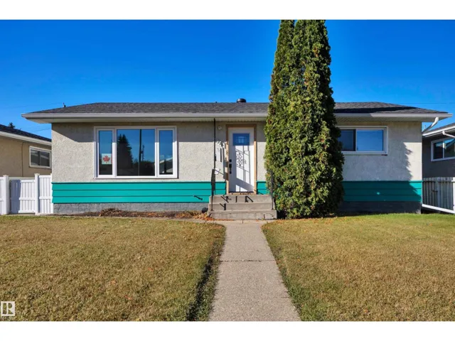 10226 72 St NW, Edmonton, Alberta T6A2W5