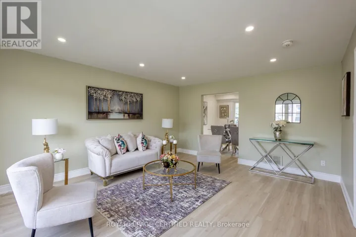 UPPER - 111 LIMERIDGE ROAD W, Hamilton (Rolston), Ontario L9C2V3