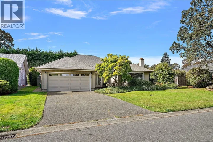 3998 Hopesmore Dr, Saanich, British Columbia V8N6A3