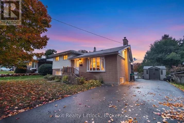 26 BEECHWOOD DRIVE, Peterborough (Monaghan Ward 2), Ontario K9J1M4