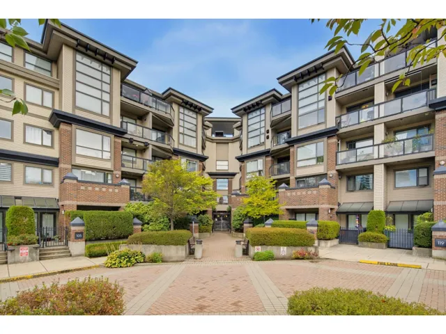 423 10866 CITY PARKWAY, Surrey, British Columbia V3T5W9
