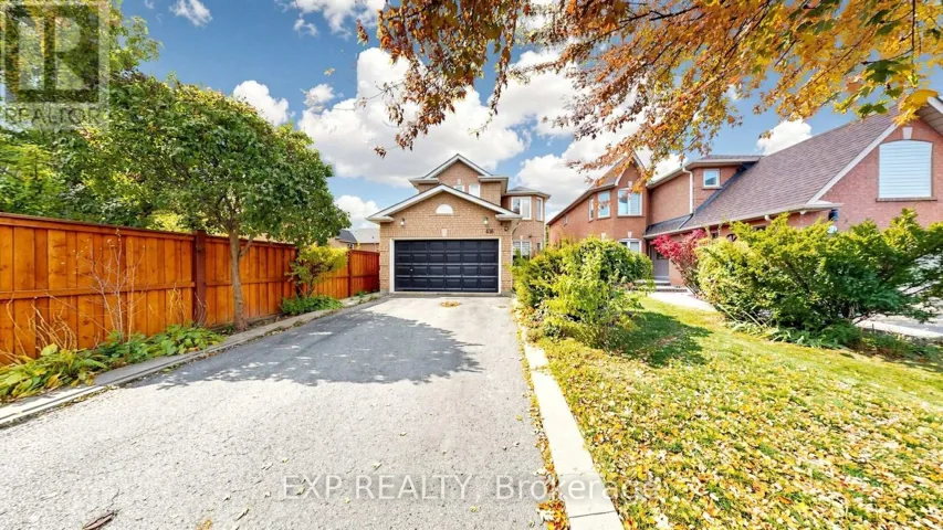 416 BARTHOLOMEW DRIVE, Newmarket (Summerhill Estates), Ontario L3X2E5