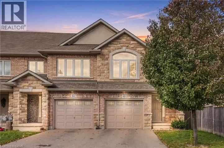 82 CHARLESWOOD Crescent, Hamilton, Ontario L0R1P0
