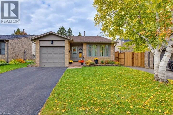102 TOYNBEE Crescent, Kitchener, Ontario N2N1R9