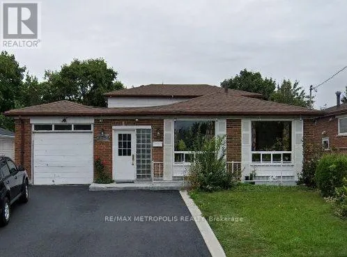 3794 WOODRUFF CRESCENT, Mississauga (Malton), Ontario L4T1T9