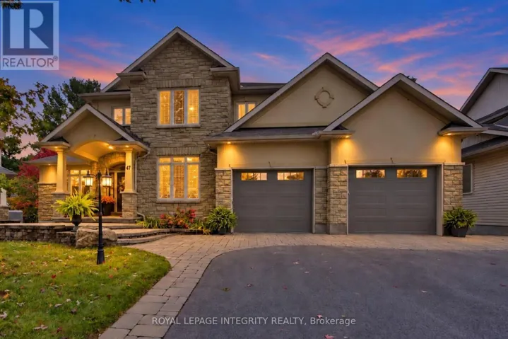 47 SHINING STAR CIRCLE, Ottawa, Ontario K2S2B4