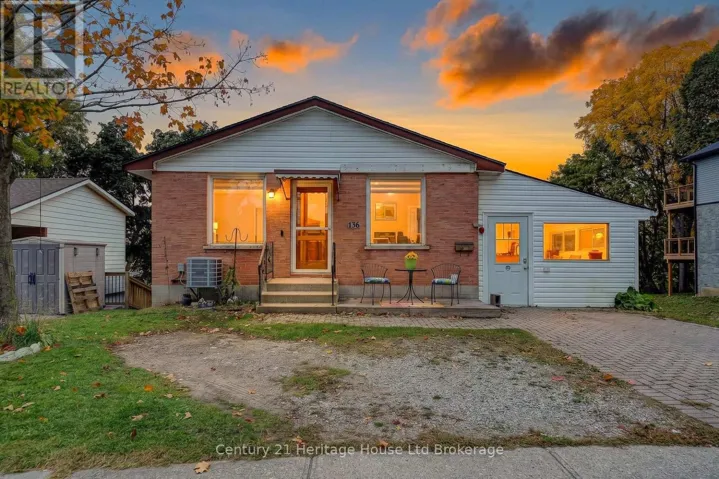 136 DOVER STREET, Woodstock (Woodstock - South), Ontario N4S3M1