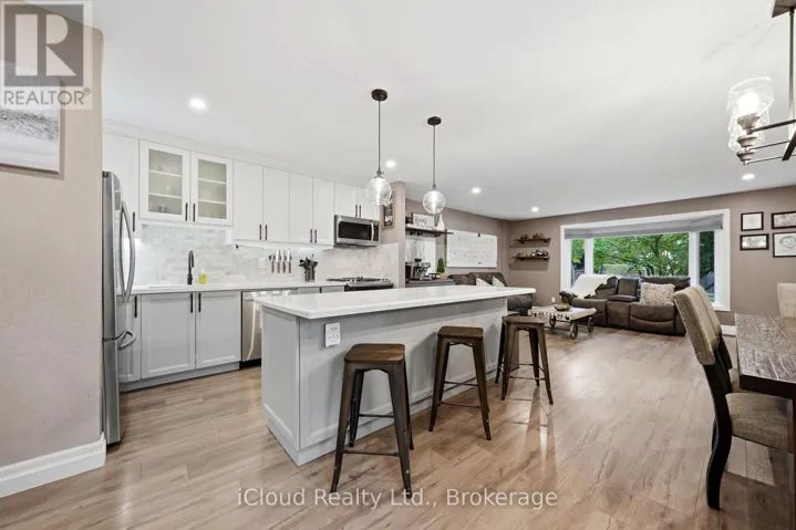 2324 COLDSTREAM DRIVE, Burlington (Brant Hills), Ontario L7P3T3