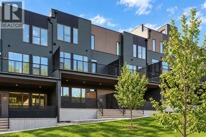 718 Sovereign Common SW, Calgary, Alberta T3C3Y3