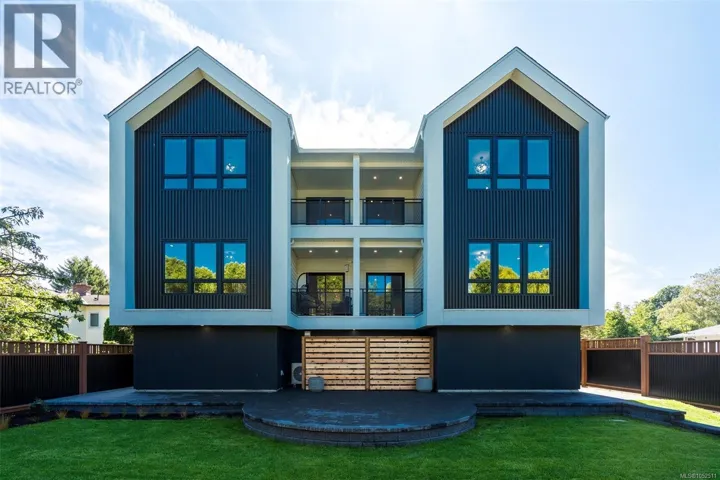 2 1434 Brooke St, Victoria, British Columbia V8S1M3