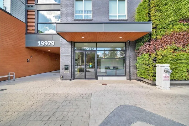 403 19979 76 AVENUE, Langley, British Columbia V2Y3Y2