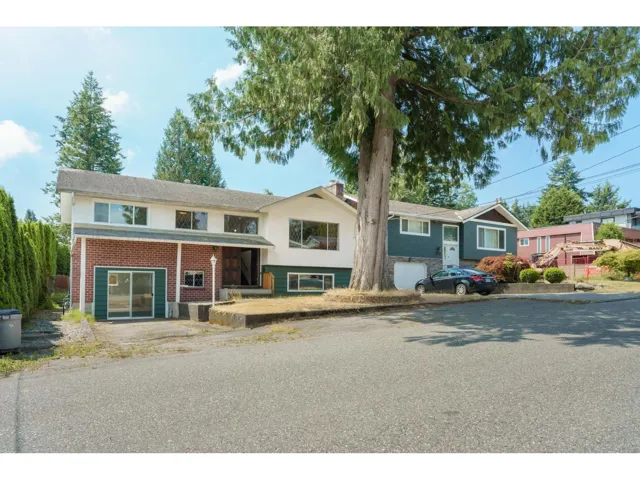 15732 GOGGS AVENUE, White Rock, British Columbia V4B2N7