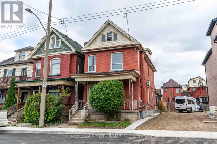 58 ST. MATTHEWS AVENUE, Hamilton (Beasley), Ontario L8L5P3