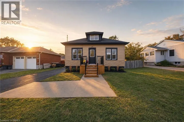 24 PARK Road N, Brantford, Ontario N3S6T2
