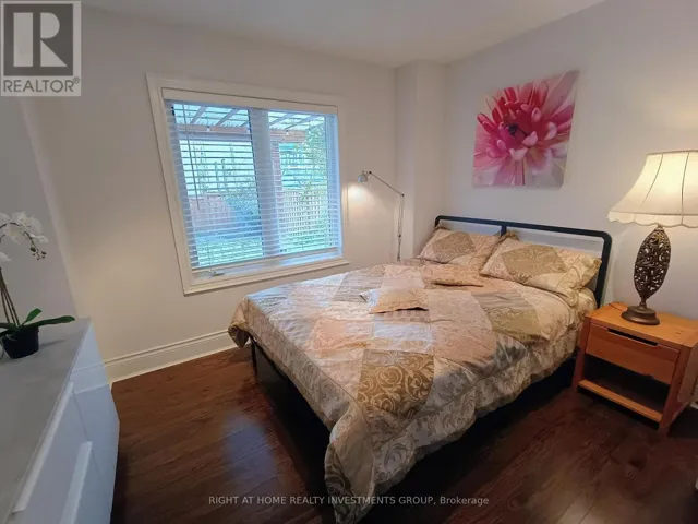 31 BARLETTA DRIVE, Vaughan (Patterson), Ontario L6A4H5