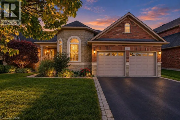 172 VALMONT Court, Ancaster, Ontario L9G5A1