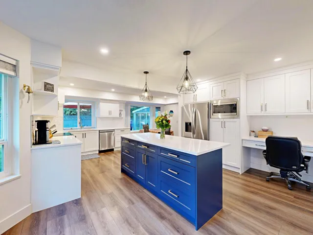 1114 161A STREET, Surrey, British Columbia V4A7N2