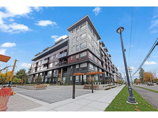 302 13838 108 AVENUE, Surrey, British Columbia V3T0T8