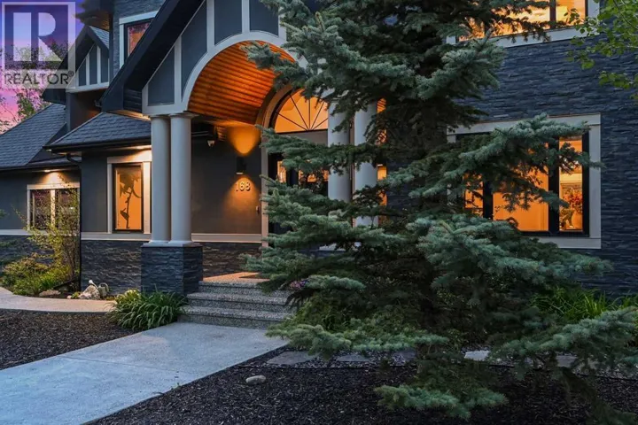 168 Posthill Drive SW, Calgary, Alberta T3H0J1