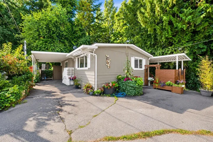 3 6280 KING GEORGE BOULEVARD, Surrey, British Columbia V3X1E9