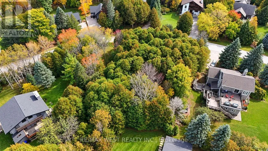 32 SLALOM GATE ROAD, Collingwood, Ontario L9Y5B2