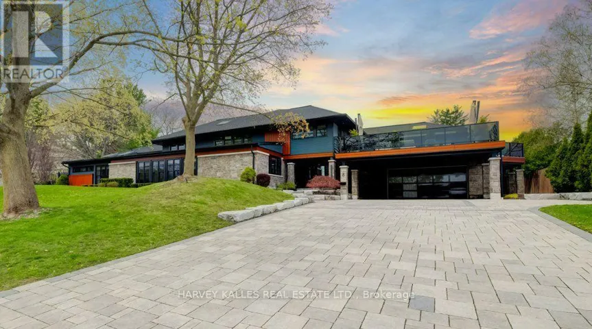 8 WESTGATE WALK, Kitchener, Ontario N2M2T8