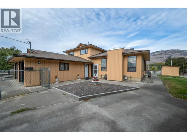 718 Driftwood Place, Kamloops, British Columbia V2B7Y5
