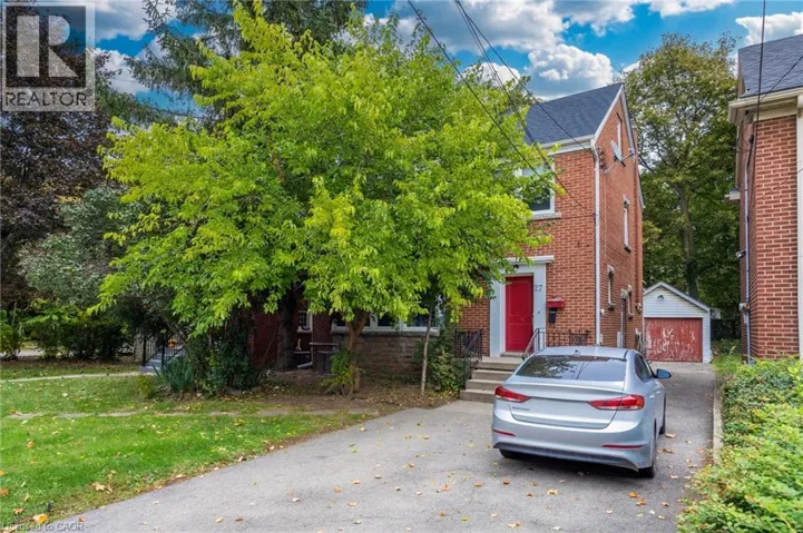 27 FORSYTH Avenue, Hamilton, Ontario L8S2A4