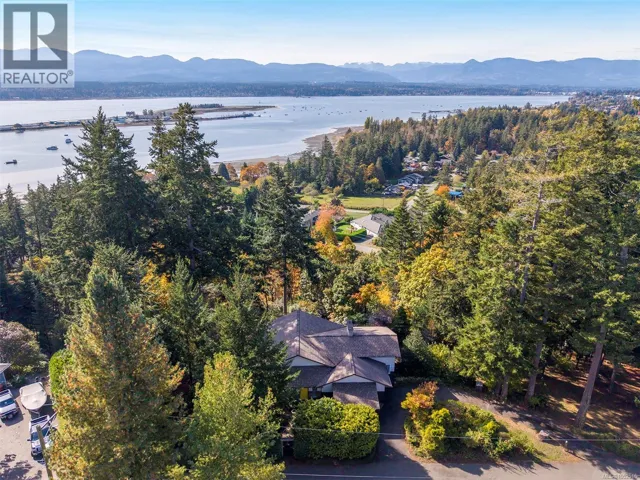 1183 Moore Rd, Comox, British Columbia V9M3X1