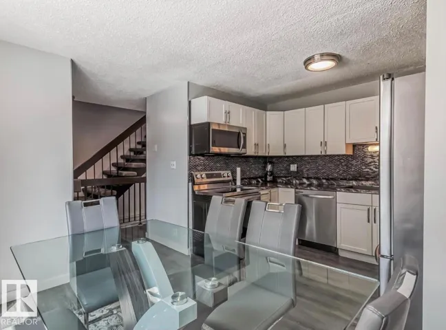 3221 132A AV NW, Edmonton, Alberta T5A3K4