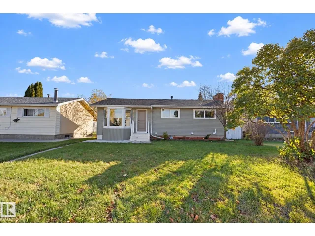 16507 91 AV NW, Edmonton, Alberta T5R5A3