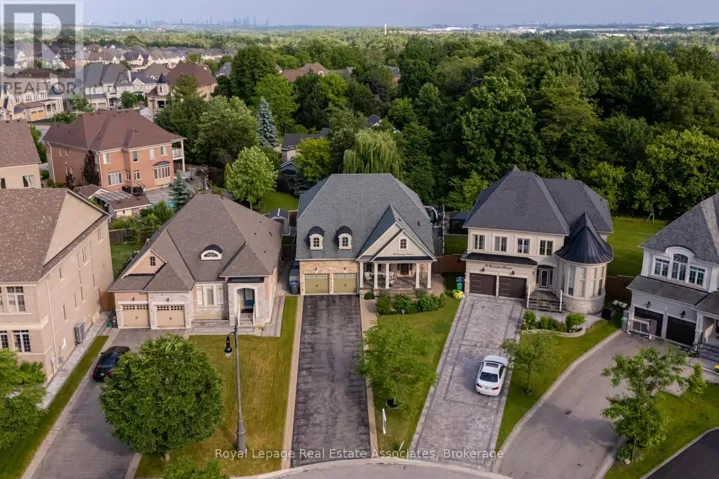 20 CANNINGTON CRESCENT, Brampton (Credit Valley), Ontario L6X0W6